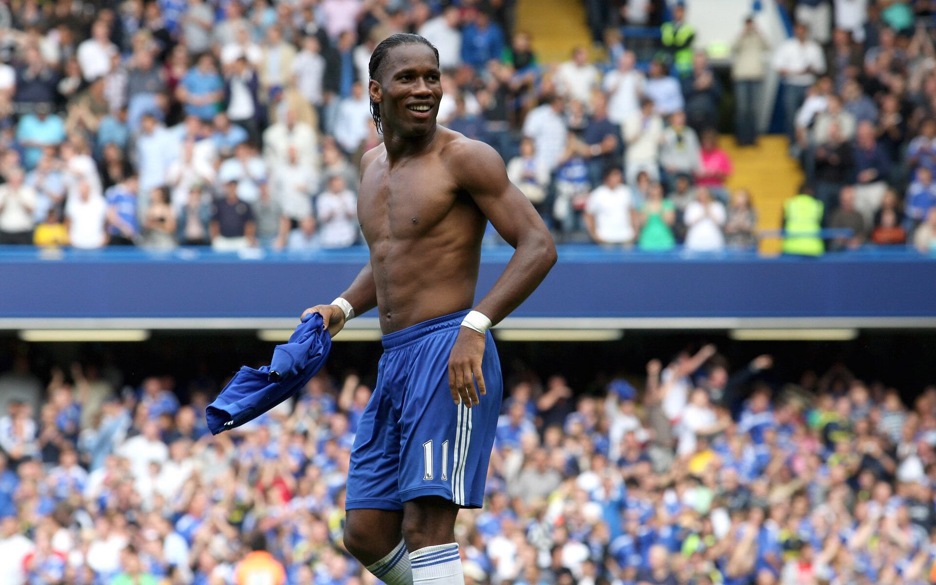 九游娱乐官网 (jiuyou)-社交媒体互动：车迷投票选出最喜欢的赛季瞬间，车迷爱好者介绍