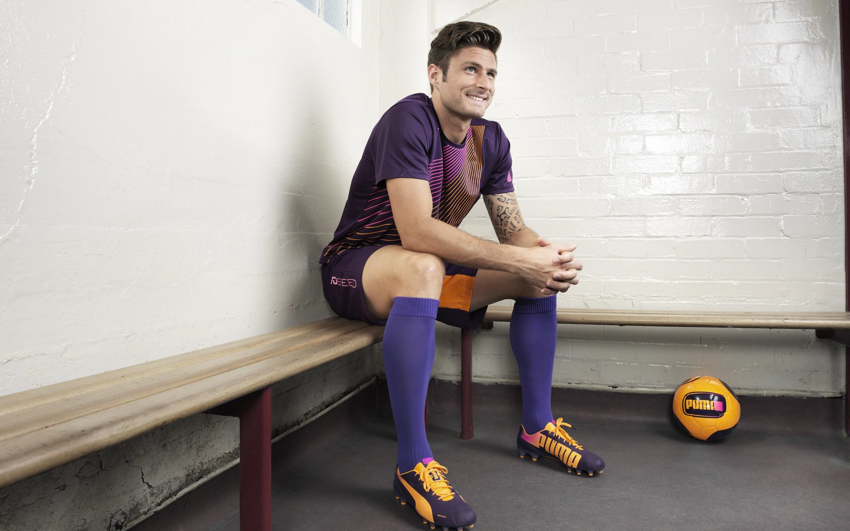 九游esports-逆境世界杯：跨境球队的精彩“逆袭”故事，跨越逆境